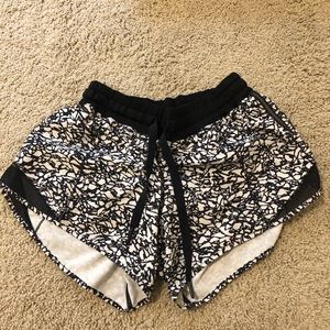 lululemon hotty hot shorts